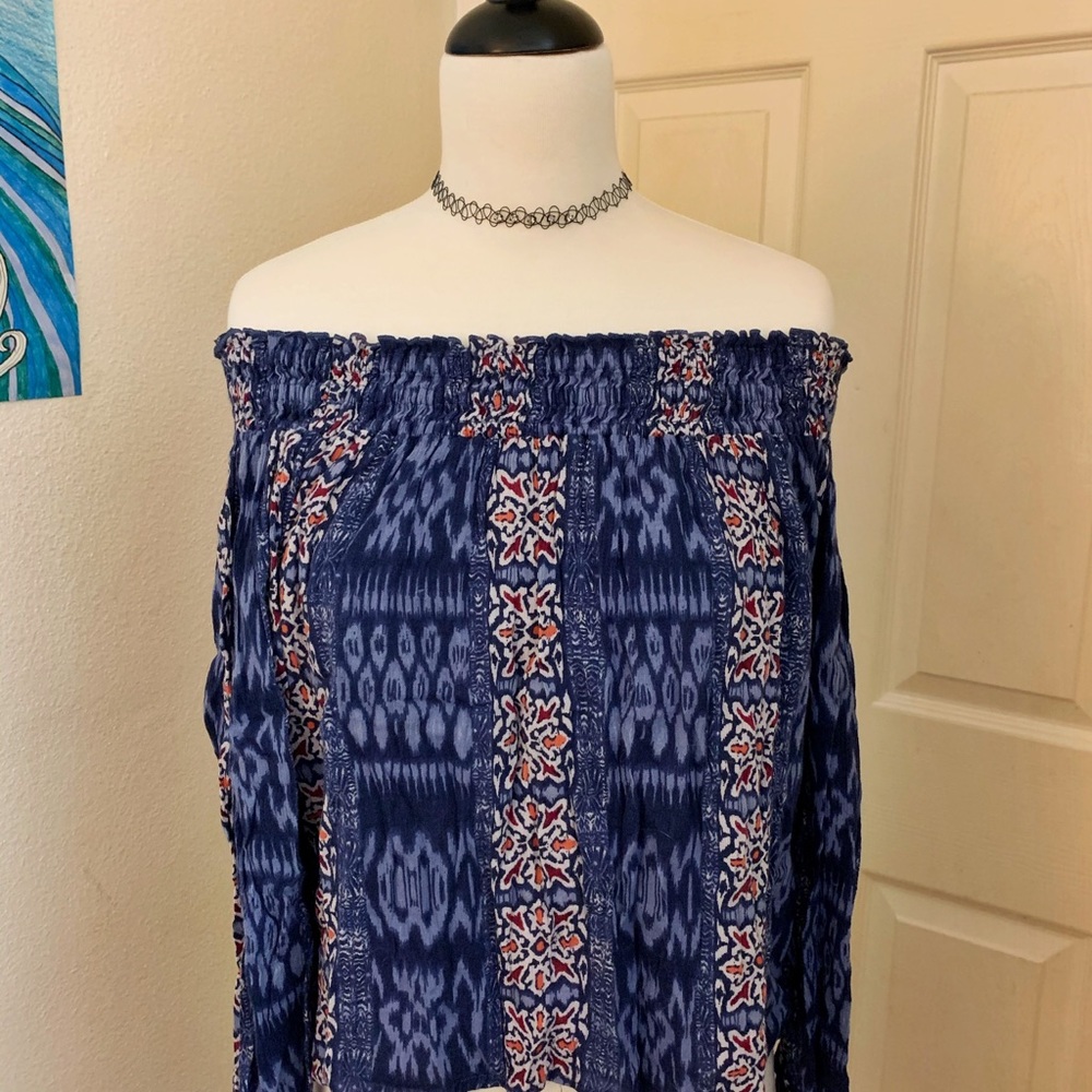 Women’s Hollister Off the Shoulder Tribal PrintTop